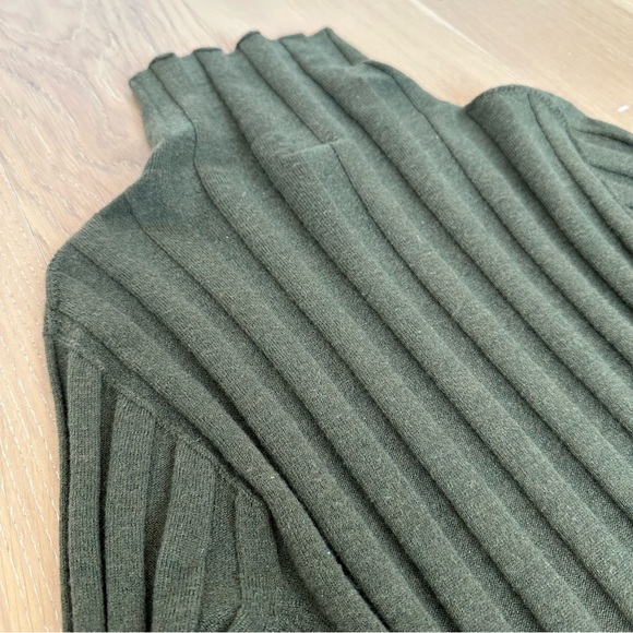 Baserange Adler Turtleneck Sweater Green Merino Wool Ribbed Forest Small Winter - Picture 4 of 13